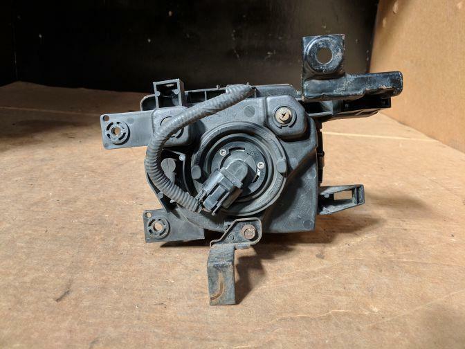 2000 NISSAN STAGEA C34 LEFT SPOTLIGHT 1998-2001