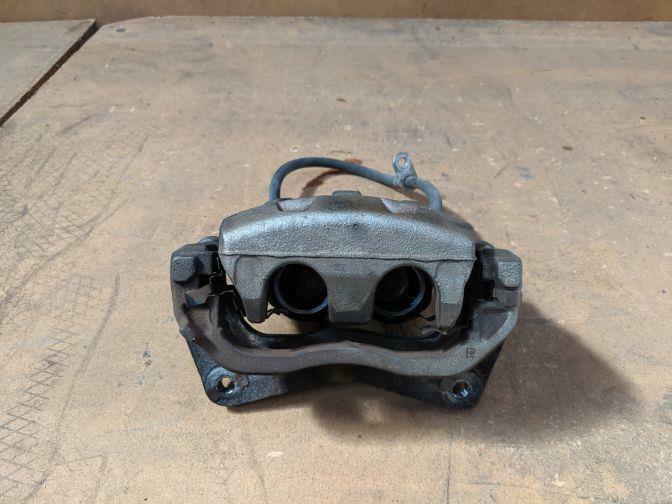 2005 SUBARU LEGACY BL5 FRONT RIGHT BRAKE CALIPER