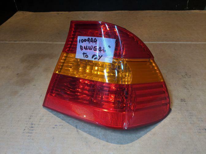 2003 BMW 3 SERIES E46 SEDAN RIGHT HAND TAILLIGHT AMBER FLASHER 10/01-01/05