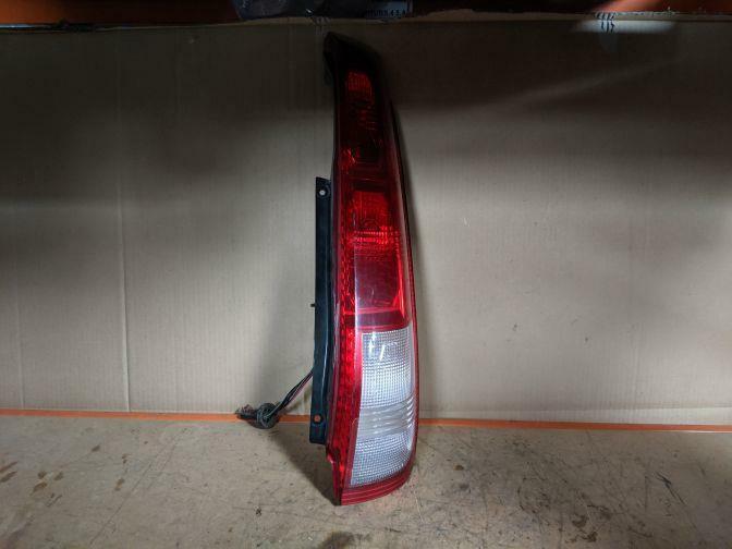 09/06 NISSAN X-TRAIL T30 RIGHT HAND TAILLIGHT