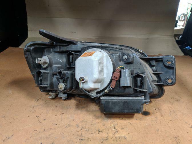 SUBARU LEGACY B4 LEFT HID HEADLIGHT 1998-2004