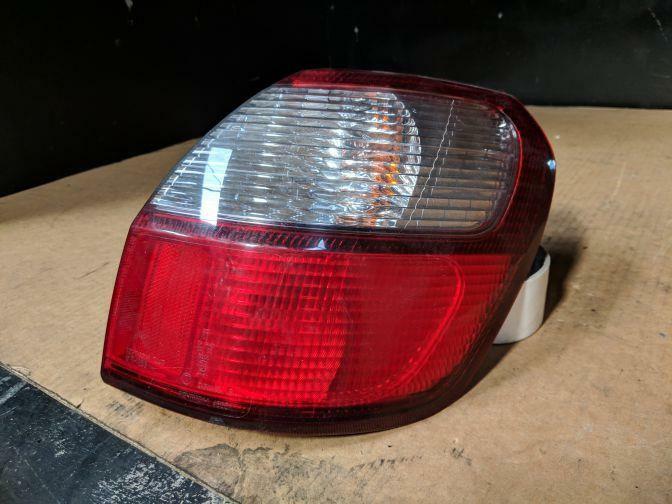 2002 SUBARU LIBERTY 3RD GEN RIGHT HAND TAILLIGHT 12/98-08/01