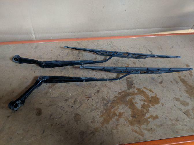 TOYOTA ALTEZZA RS200 SXE10 PIAA WIPER BLADES
