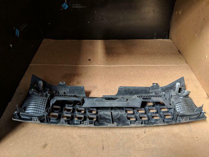 2005 NISSAN CUBE Z11 GRILL 10/02-05/05