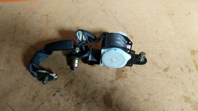 HONDA INTEGRA DC5 TYPE R REAR RIGHT SRS SEATBELT 2002-2006