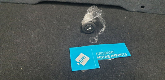 HOLDEN EPICA BOOT RELEASE BUTTON 2007-2011