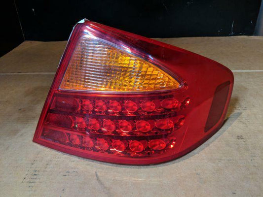 2005 NISSAN SKYLINE CPV35 SEDAN RIGHT TAIL LIGHT 06/01-06/07