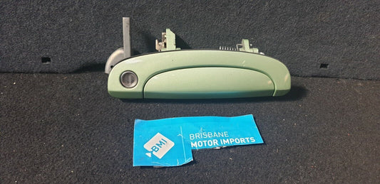 HYUNDAI GETZ RIGHT FRONT DOOR OUTER HANDLE TB MODEL 2002-11 GREEN