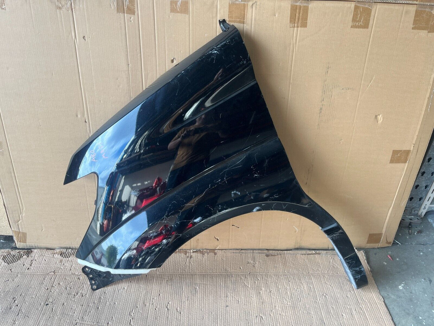 NISSAN ELGRAND E51 FRONT LEFT GUARD