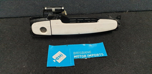 2009 TOYOTA COROLLA RIGHT FRONT OUTER DOOR HANDLE - ZRE152/153R - 2007-13