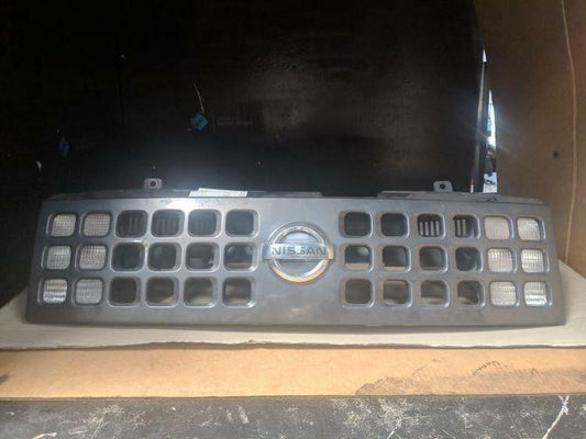 2005 NISSAN CUBE Z11 GRILL 10/02-05/05