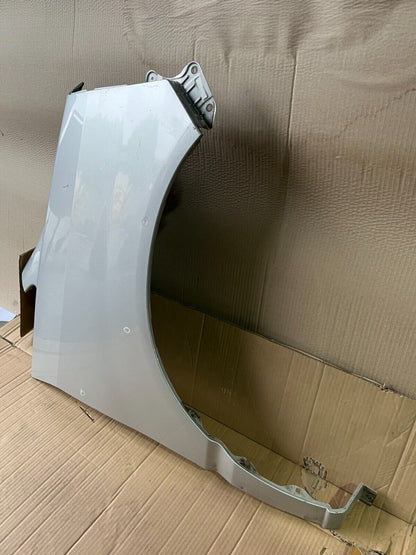 NISSAN ELGRAND E50 FRONT RIGHT GUARD 97-02