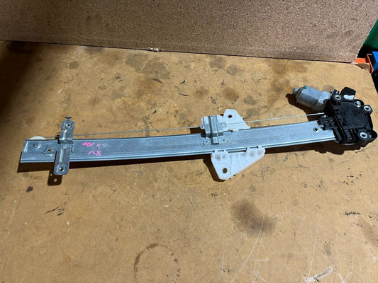 SUBARU XV FRONT LEFT WINDOW REGULATOR