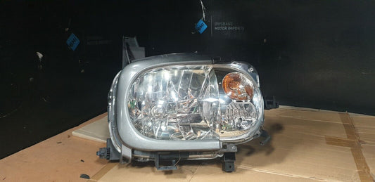NISSAN CUBE Z11 (YZ) RIGHTHAND HALOGEN HEADLIGHT
