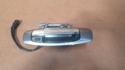 NISSAN V35 FRONT LEFT DOOR HANDLE