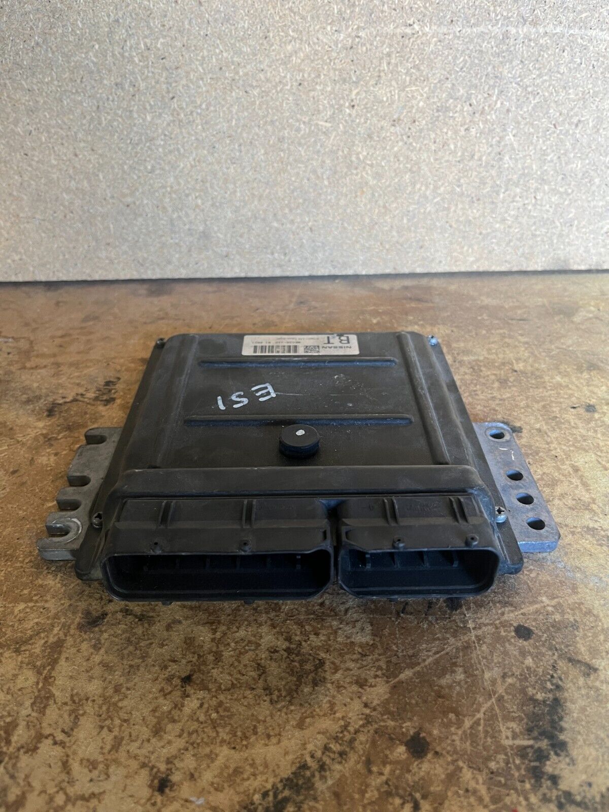 NISSAN ELGRAND E51 VQ35DE ECU AUTO