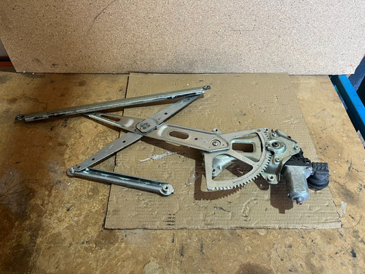 TOYOTA YARIS FRONT LEFT WINDOW REGULATOR 10/05-10/11