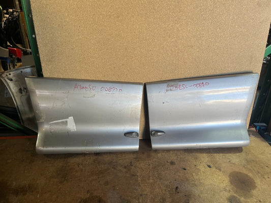 NISSAN ELGRAND E50 REAR PODS 05/97-05/02