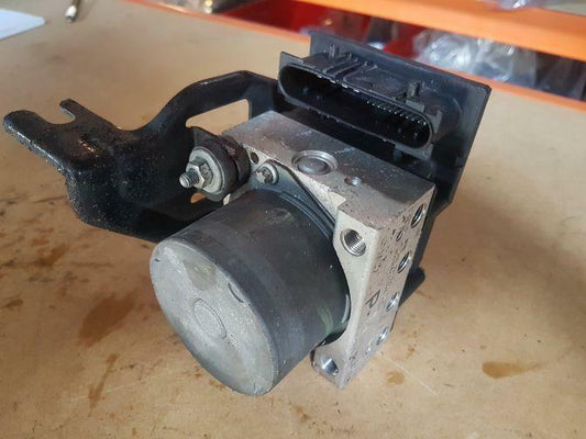2004 NISSAN CUBE Z11 ABS PUMP 10/02-11/08