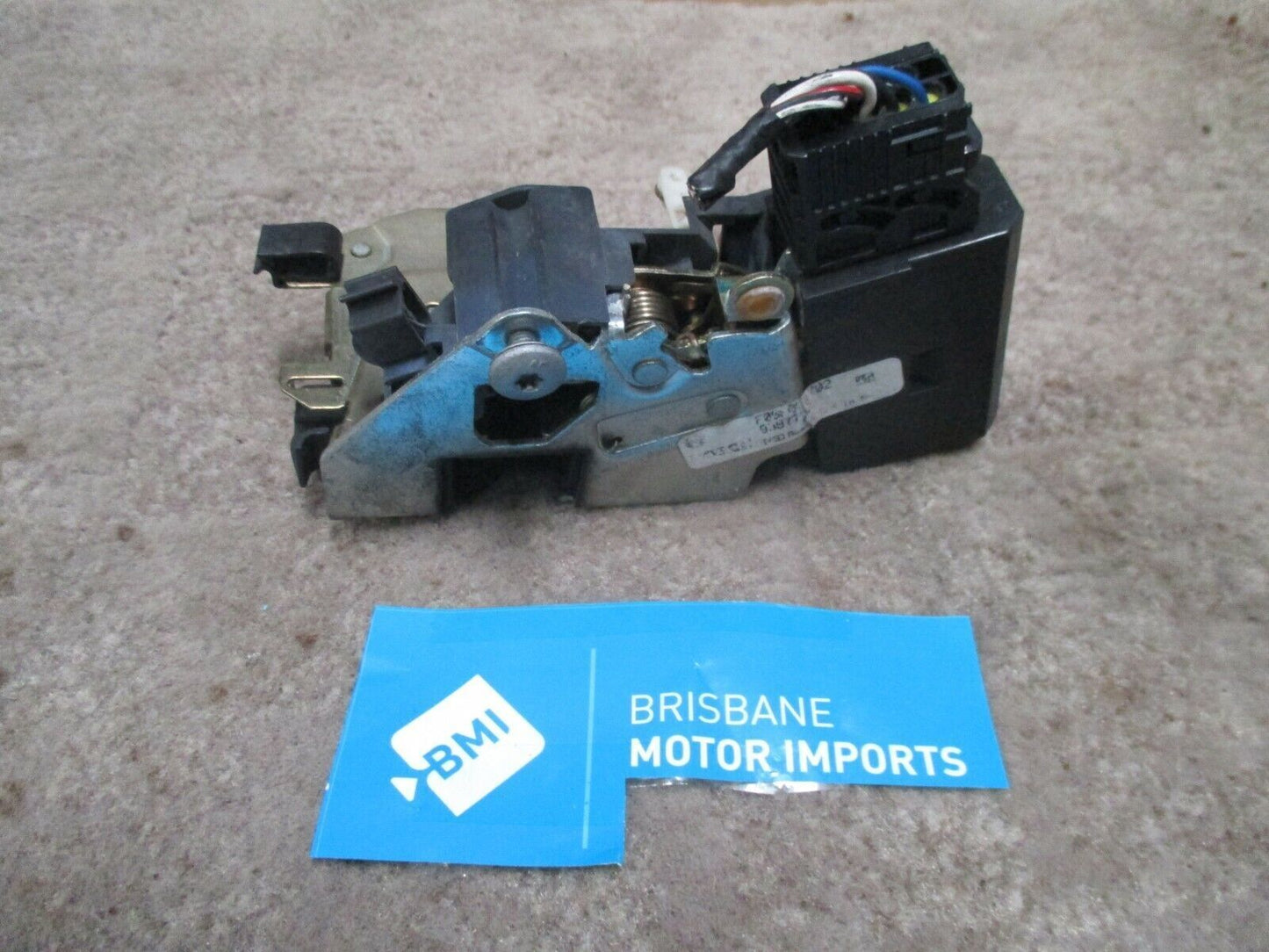 BMW Z3 RIGHTHAND DOOR LOCK MECHANISM YY2000 2.0L M SPEC