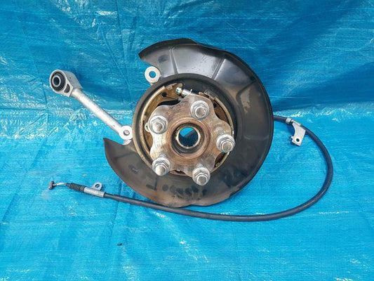 NISSAN 370Z REAR LEFT WHEEL HUB