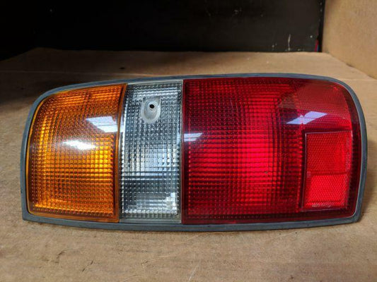 1997 TOYOTA LANDCRUISER J80 SAHARA RIGHT HAND TAILLIGHT RHS 05/90-03/98