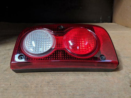 1998 LAND ROVER FREELANDER RIGHT HAND TAILLIGHT 03/98-09/00