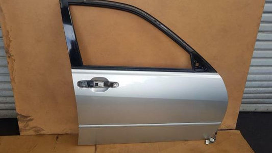1999 TOYOTA ALTEZZA RS200 SXE10 FRONT RIGHT DOOR SHELL
