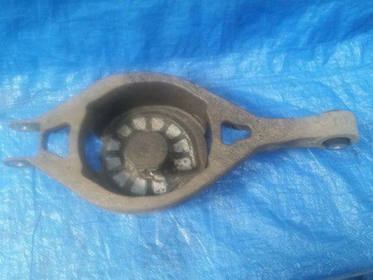 NISSAN 350Z REAR LEFT SPRING CARRIER 2002-2008