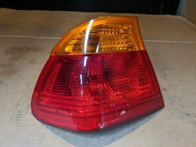 2003 BMW 3 SERIES E46 SEDAN LEFT HAND TAILLIGHT AMBER FLASHER 10/01-01/05