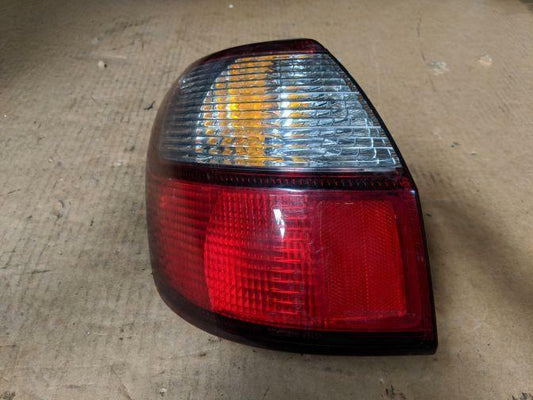 2002 SUBARU LIBERTY 3RD GEN LEFT HAND TAILLIGHT 12/98-08/01
