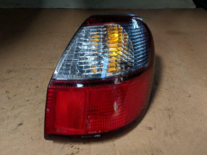 1998-2004 SUBARU LEGACY B4 RIGHT HAND TAILLIGHT