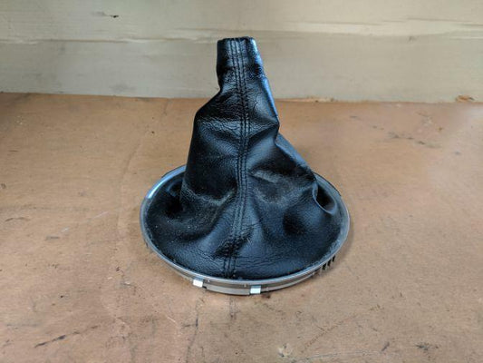 2005 SUBARU LEGACY BL5 SHIFT SURROUND BOOT