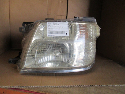 NISSAN ELGRAND E50 LEFT HAND HEADLIGHT