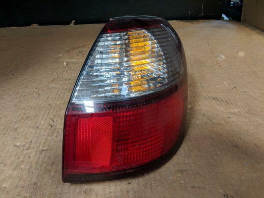 2002 SUBARU LIBERTY 3RD GEN RIGHT HAND TAILLIGHT 12/98-08/01