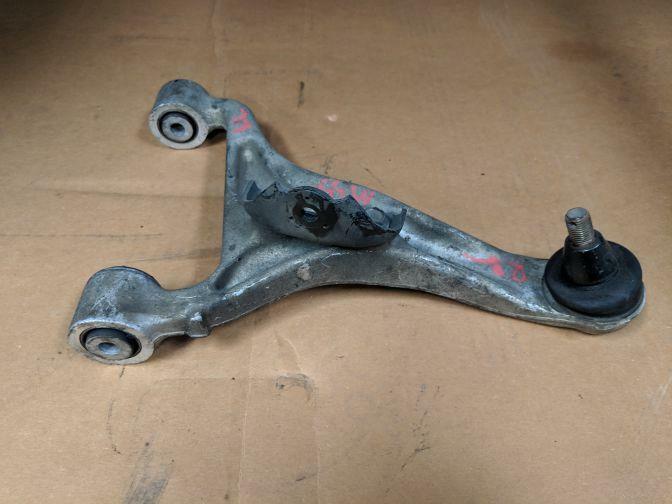 NISSAN STAGEA M35 REAR RIGHT LOWER CONTROL ARM 2001-2007