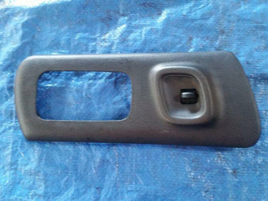 SUBARU IMPREZA STI GC8 V3 REAR RIGHT POWER WINDOW SWITCH