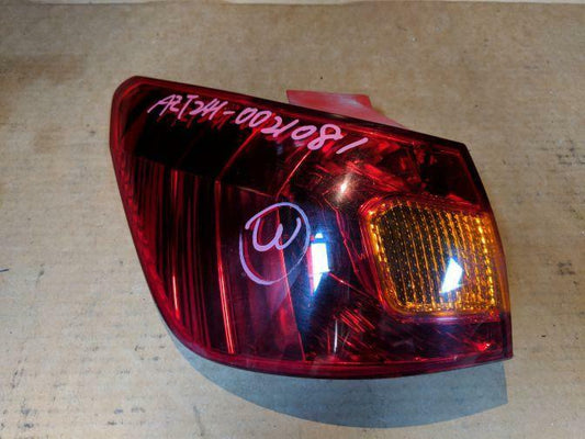 2004 TOYOTA CALDINA T240 LEFT HAND TAILLIGHT EARLY TYPE 2002-2004