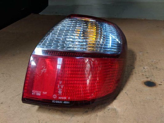 1998-2004 SUBARU LEGACY B4 RIGHT HAND TAILLIGHT