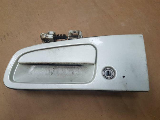 NISSAN ELGRAND E50 SERIES 1 FRONT LEFT OUTER DOOR HANDLE 05/97-05/02