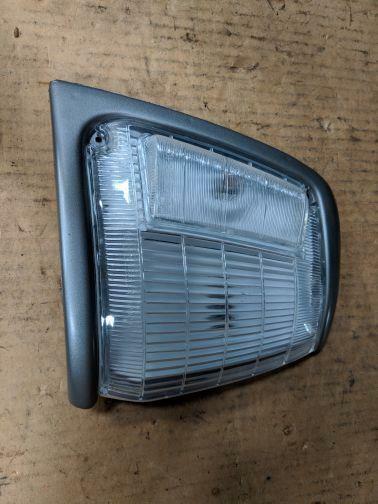 TOYOTA HILUX RIGHT CORNER LAMP HEADLIGHT INDICATOR 1991-1997