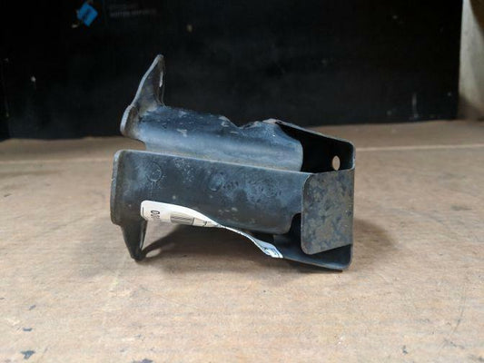 2000 NISSAN ELGRAND E50 LEFT BUMPER MOUNTING BRACKET 05/97-05/02 RIDER TYPE