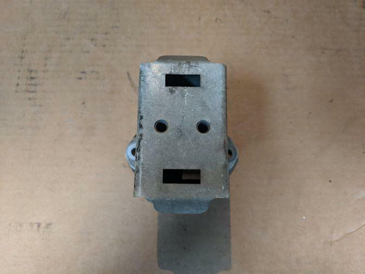 2004 NISSAN ELGRAND E51 BUMPER MOUNTING BRACKET 05/02-12/10