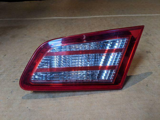 2003 NISSAN INFINITY SKYLINE V35 SEDAN RIGHT INNER TAILLIGHT