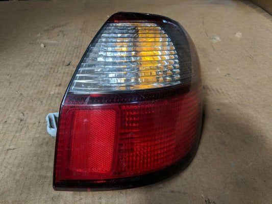 2002 SUBARU LIBERTY 3RD GEN RIGHT HAND TAILLIGHT 12/98-08/01