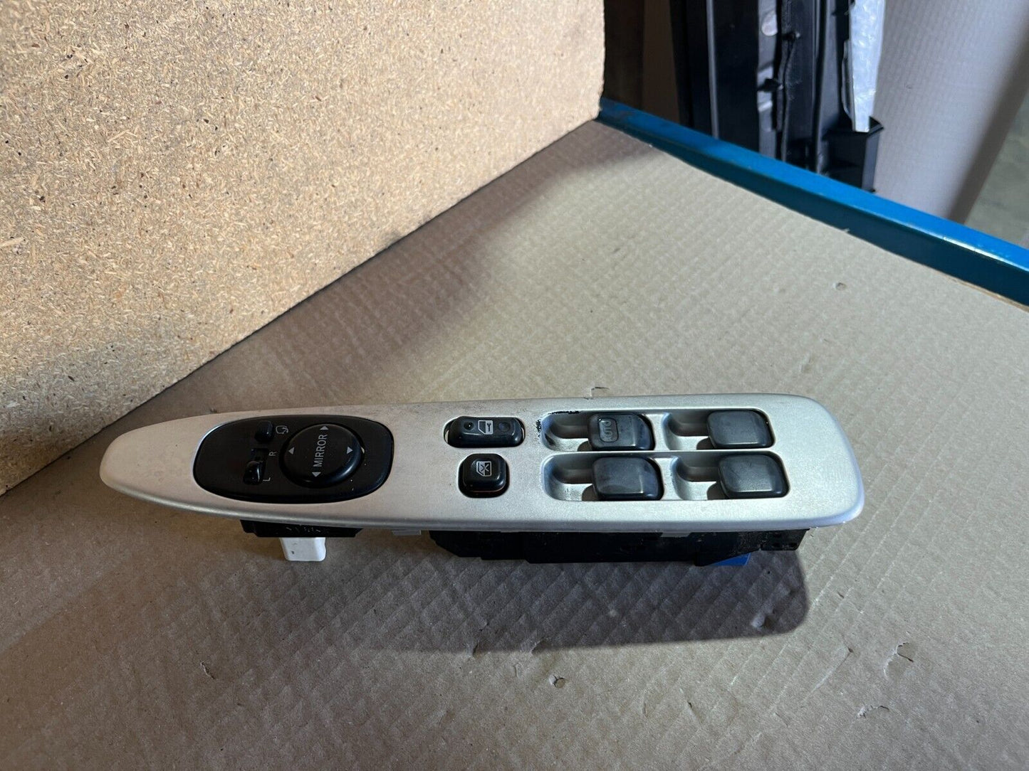 TOYOTA ALTEZZA SXE10 MASTER WINDOW SWITCH 98-05