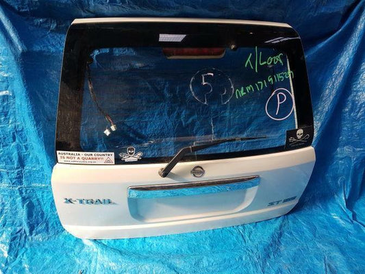 2005 NISSAN X-TRAIL T30 TAILGATE WHITE QX1