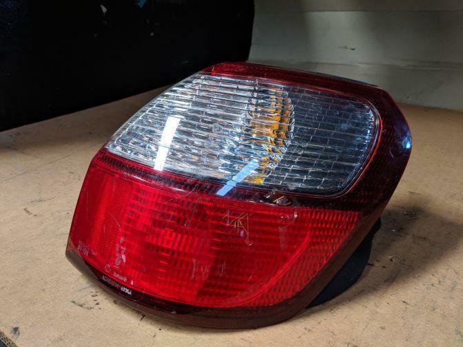 1998-2004 SUBARU LEGACY B4 RIGHT HAND TAILLIGHT