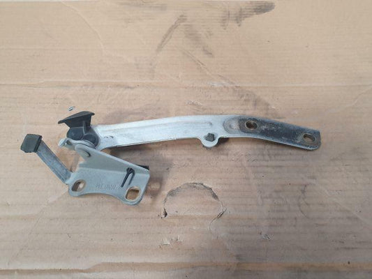 2003 NISSAN ELGRAND E51 RIGHT BONNET HINGE 05/02-12/10