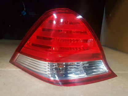HONDA ODYSSEY RB1 LEFT TAIL LIGHT